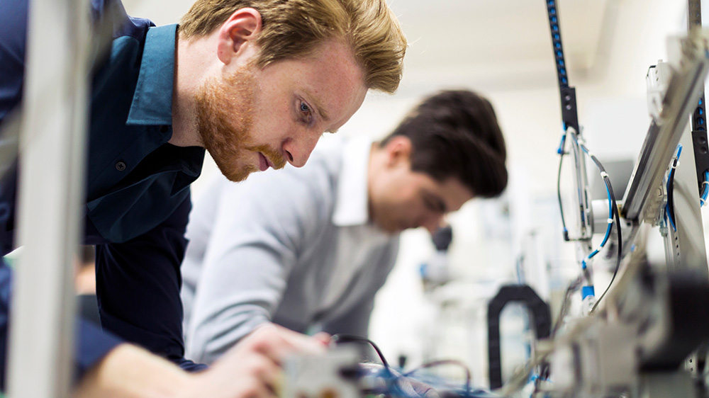 Service work at aas.tech in Norderstedt, Germany